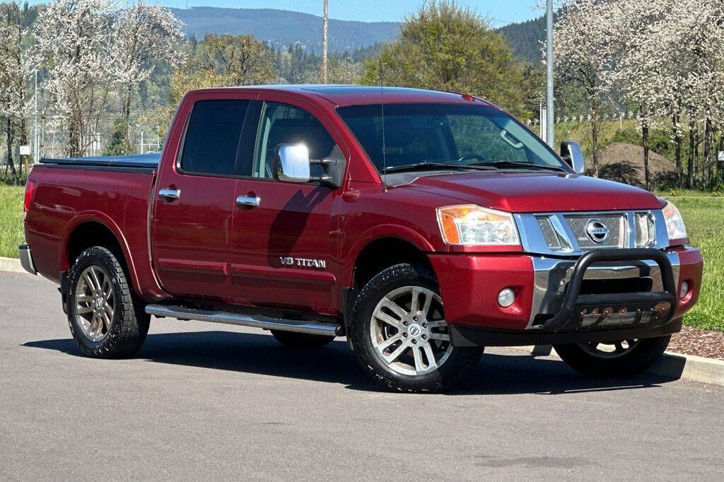 2013 NISSAN Titan