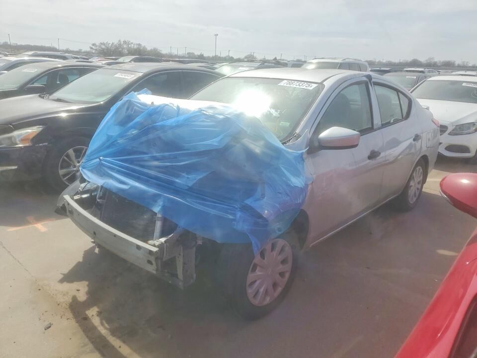 2017 NISSAN Versa