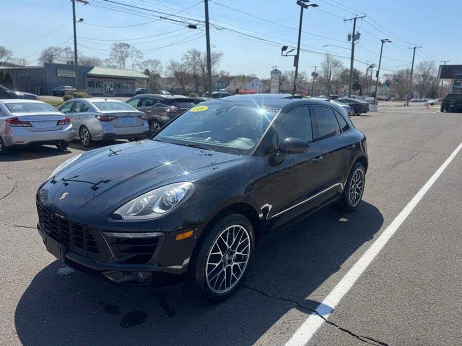 2016 PORSCHE Macan