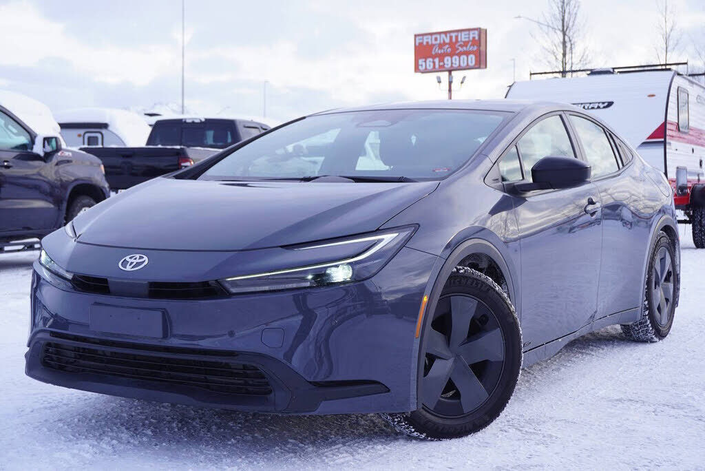 2024 TOYOTA PRIUS