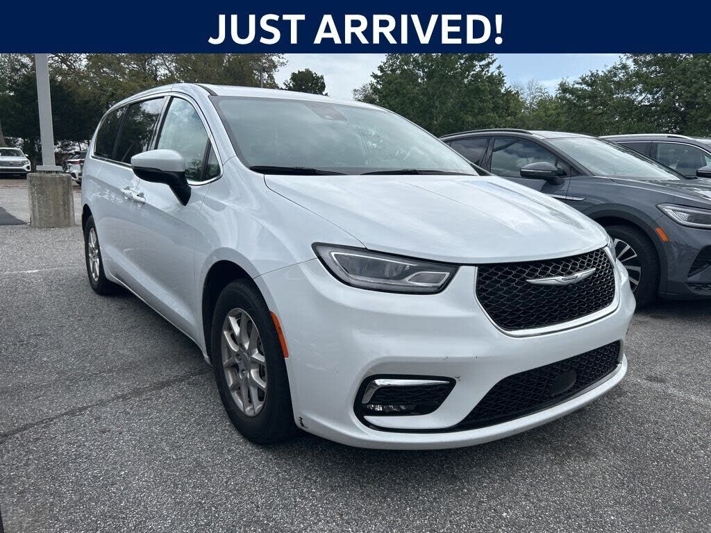 2023 CHRYSLER Pacifica
