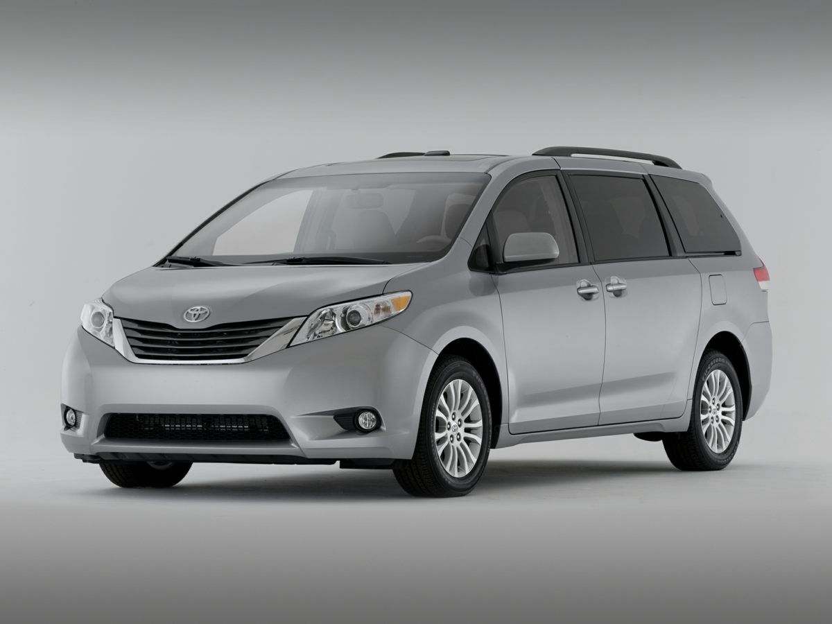2014 TOYOTA Sienna