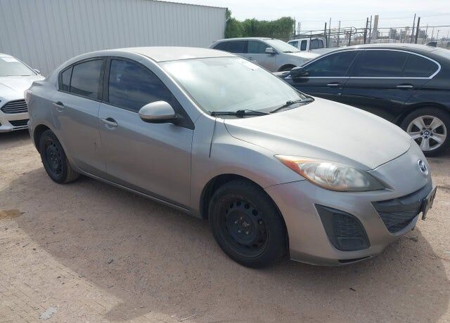 2010 MAZDA Mazda3