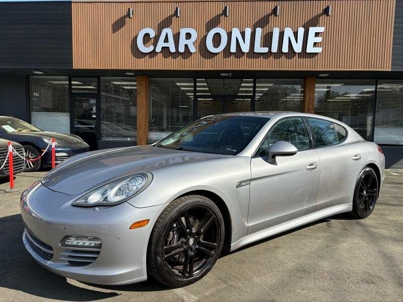 2011 PORSCHE Panamera