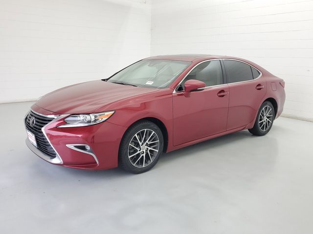 2016 LEXUS ES