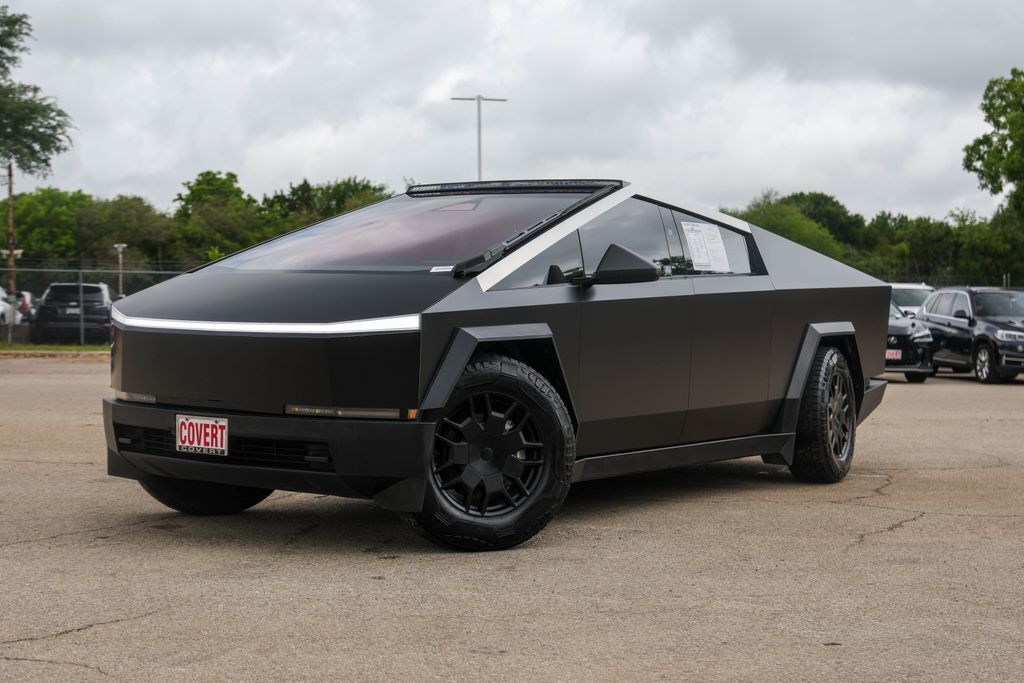2024 TESLA Cybertruck
