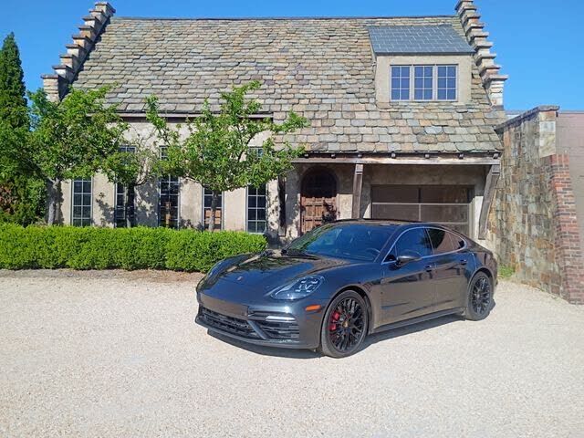 2017 PORSCHE Panamera