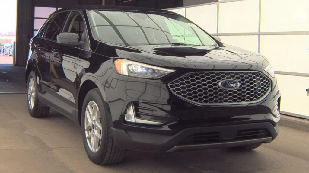 2023 FORD Edge