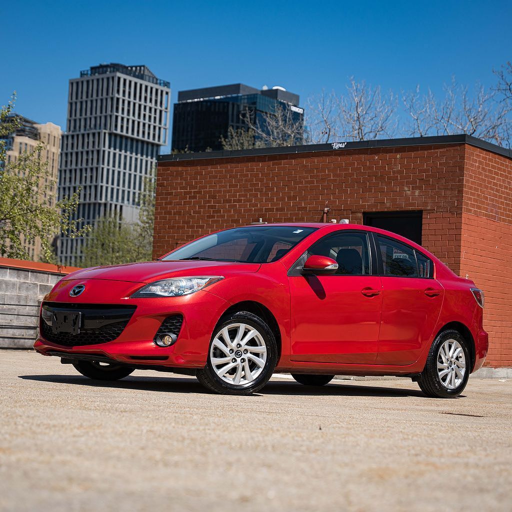2013 MAZDA Mazda3
