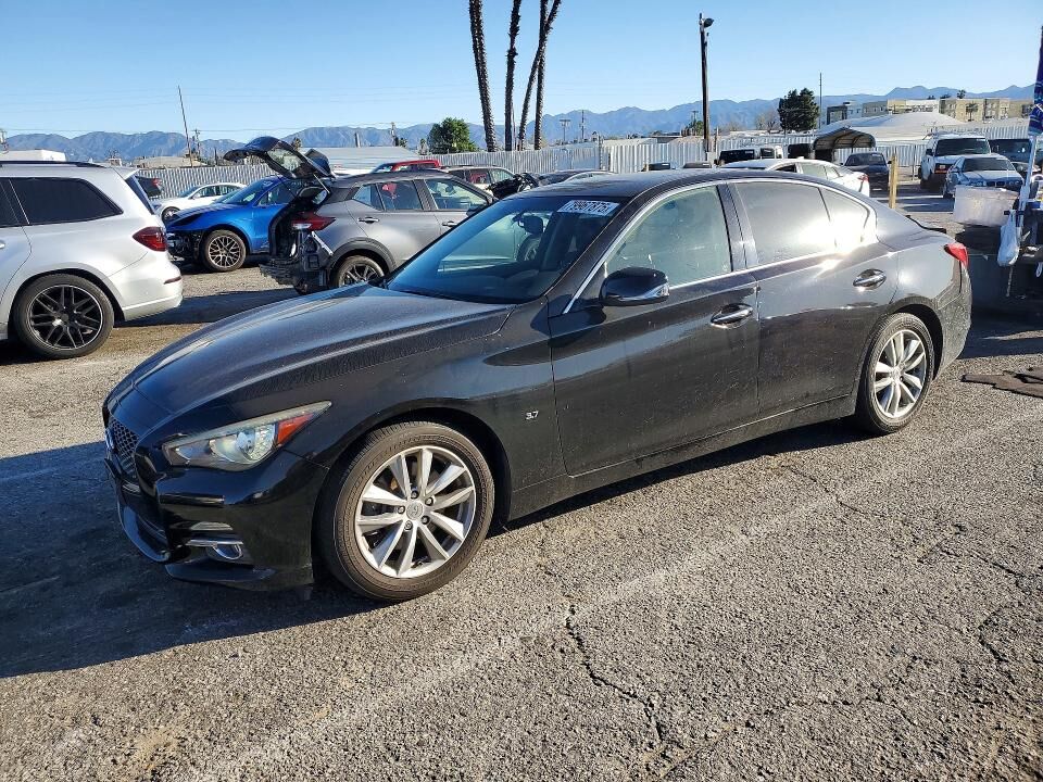 2015 INFINITI Q50