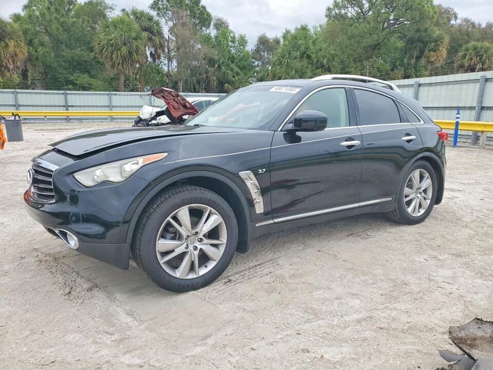 2015 INFINITI QX70