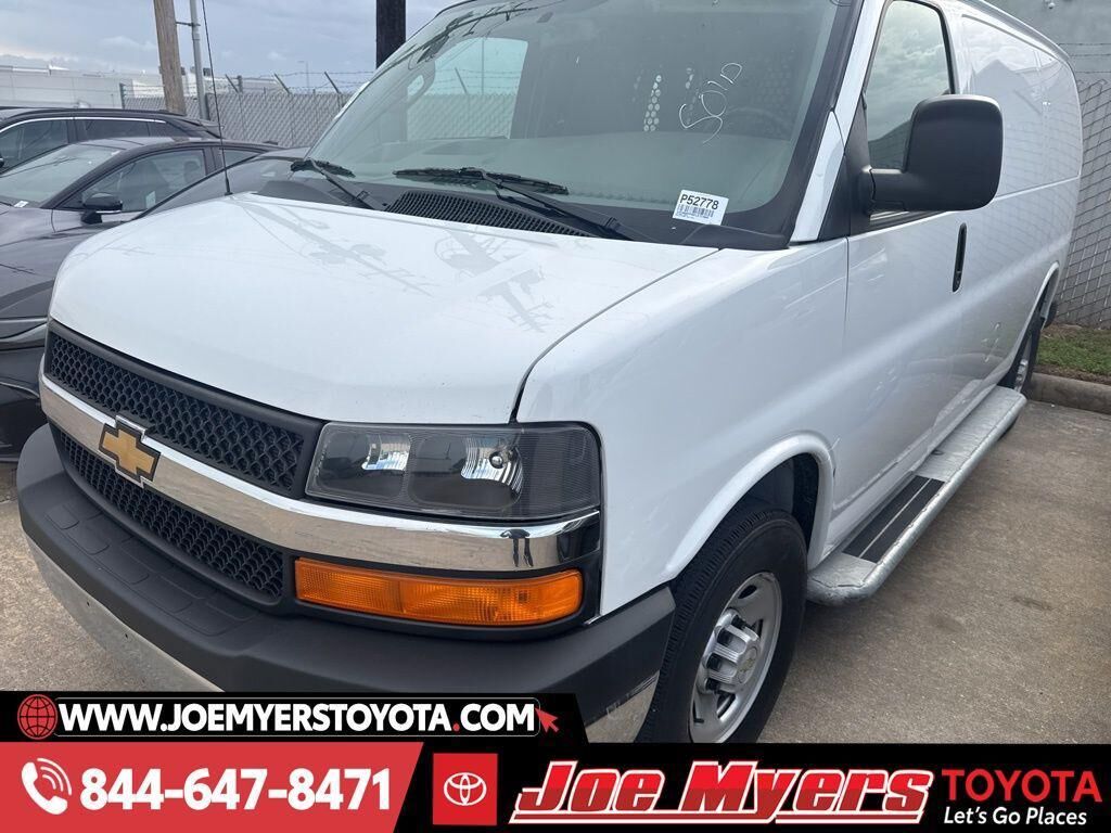 2024 CHEVROLET Express