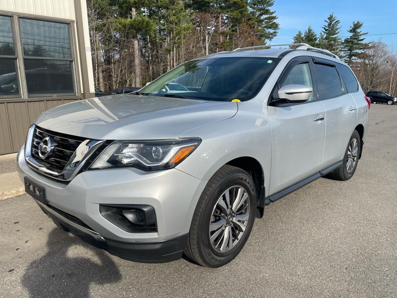 2020 NISSAN Pathfinder