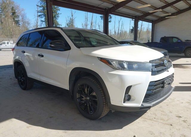 2019 TOYOTA Highlander