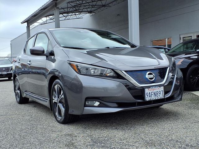2022 NISSAN Leaf