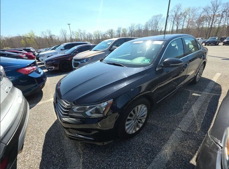 2017 VOLKSWAGEN Passat