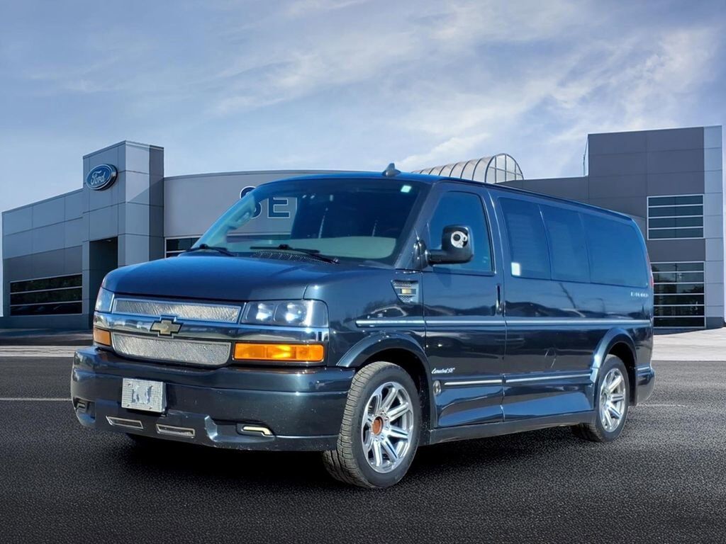 2017 CHEVROLET Express