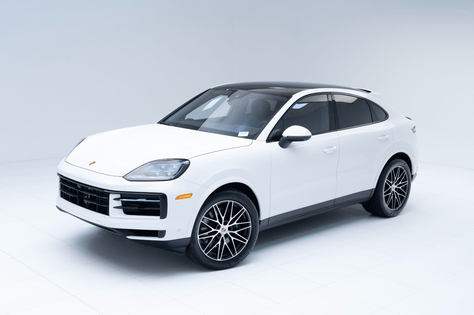 2025 PORSCHE Cayenne