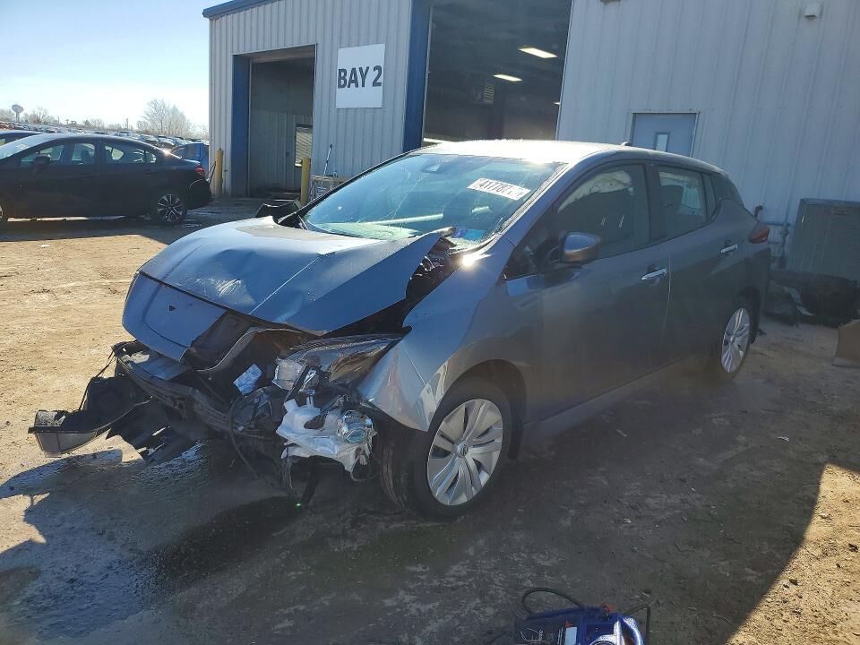 2023 NISSAN Leaf