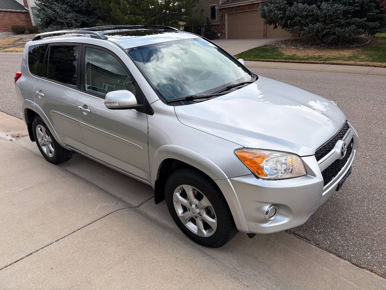 2010 TOYOTA RAV4