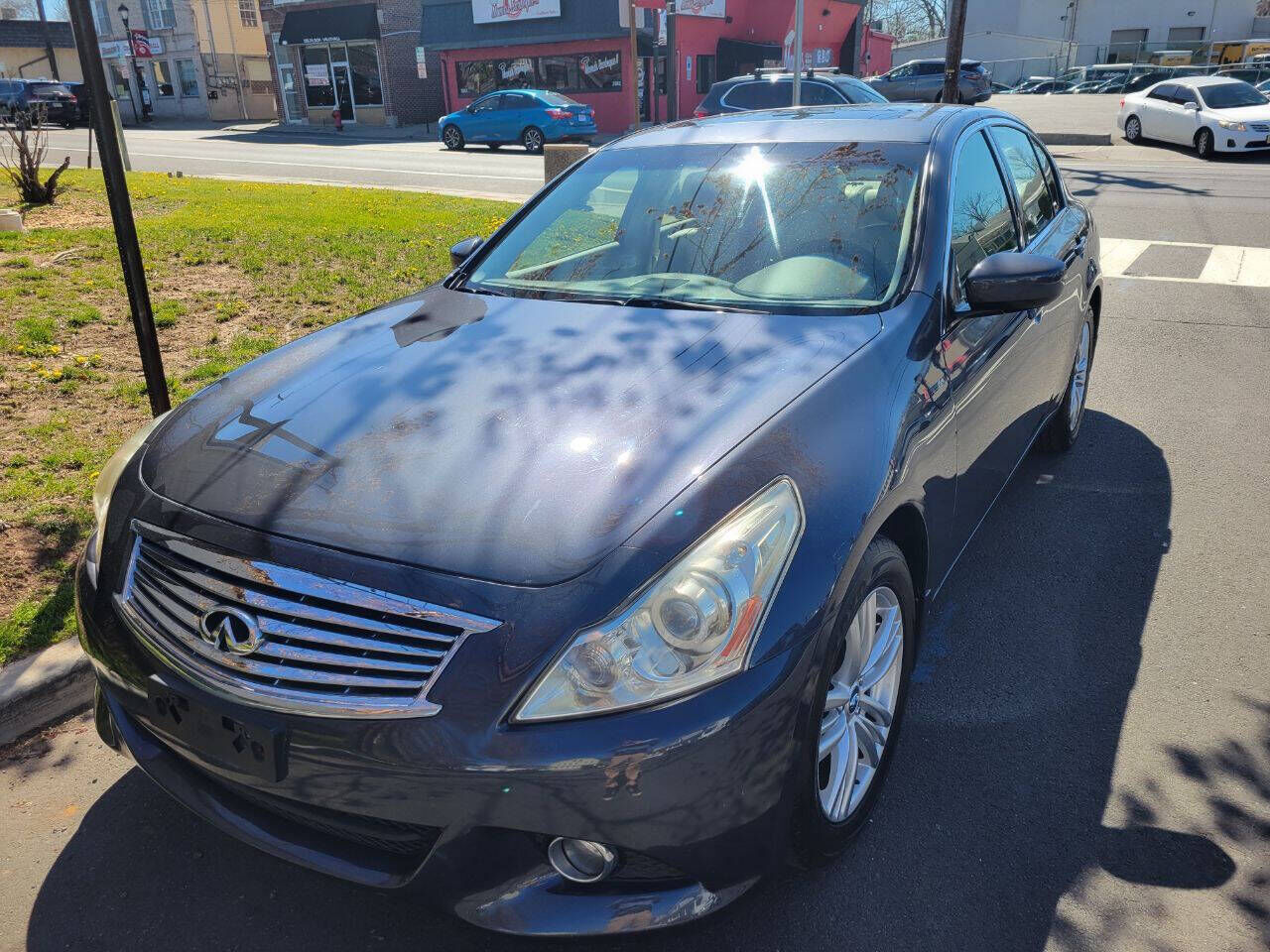 2012 INFINITI G37