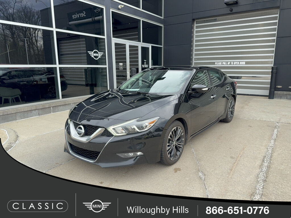 2017 NISSAN Maxima