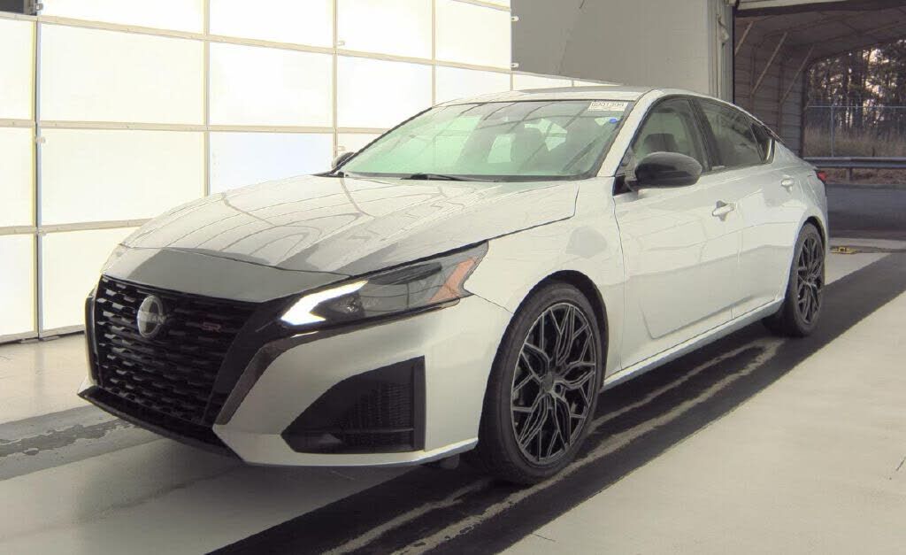 2023 NISSAN Altima