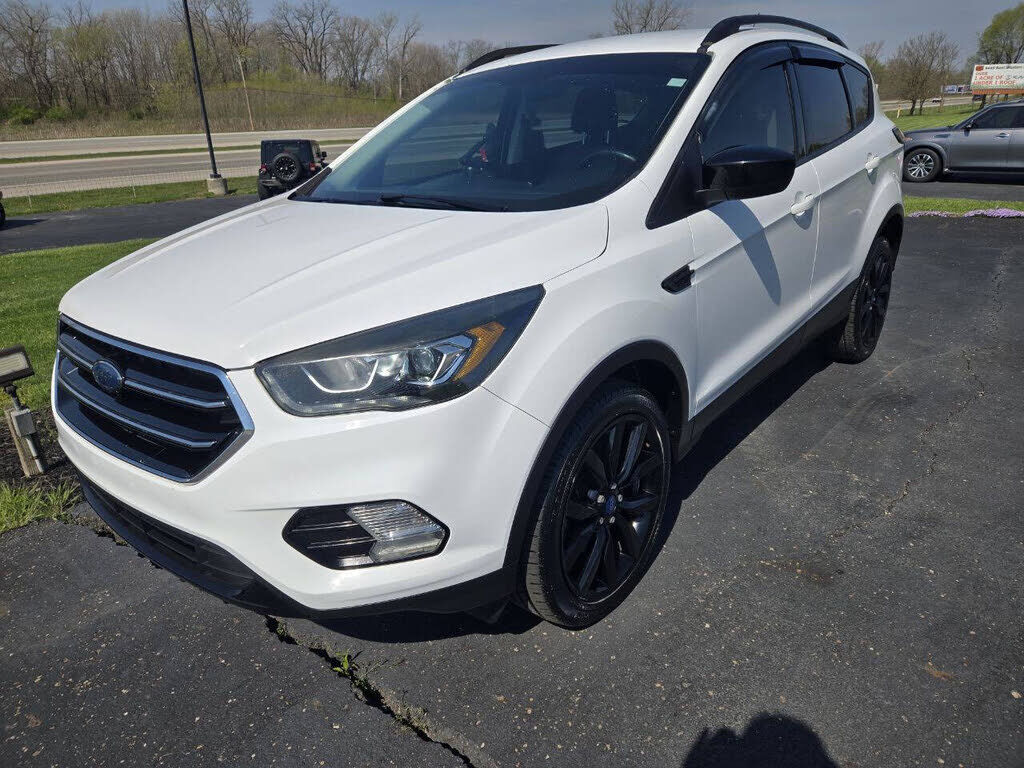 2017 FORD Escape