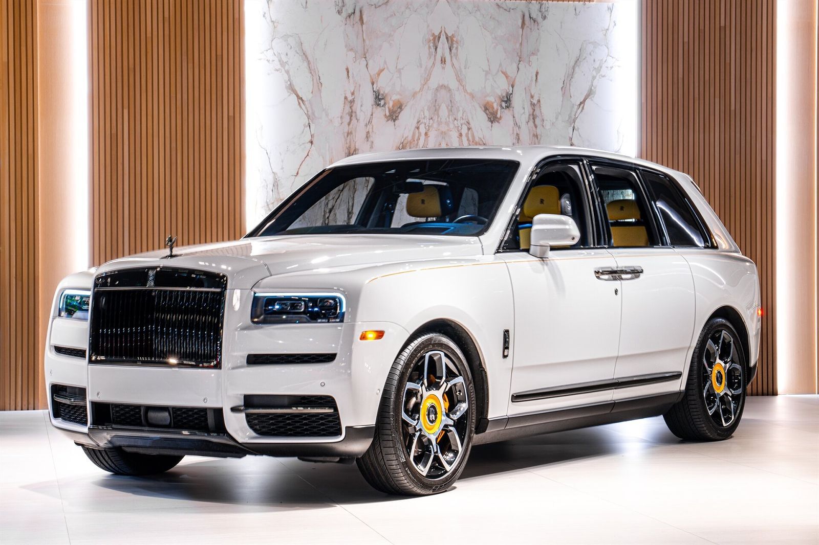 2022 ROLLS-ROYCE Cullinan