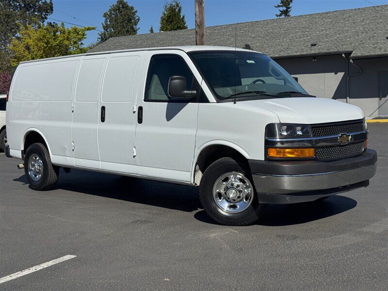 2020 CHEVROLET Express