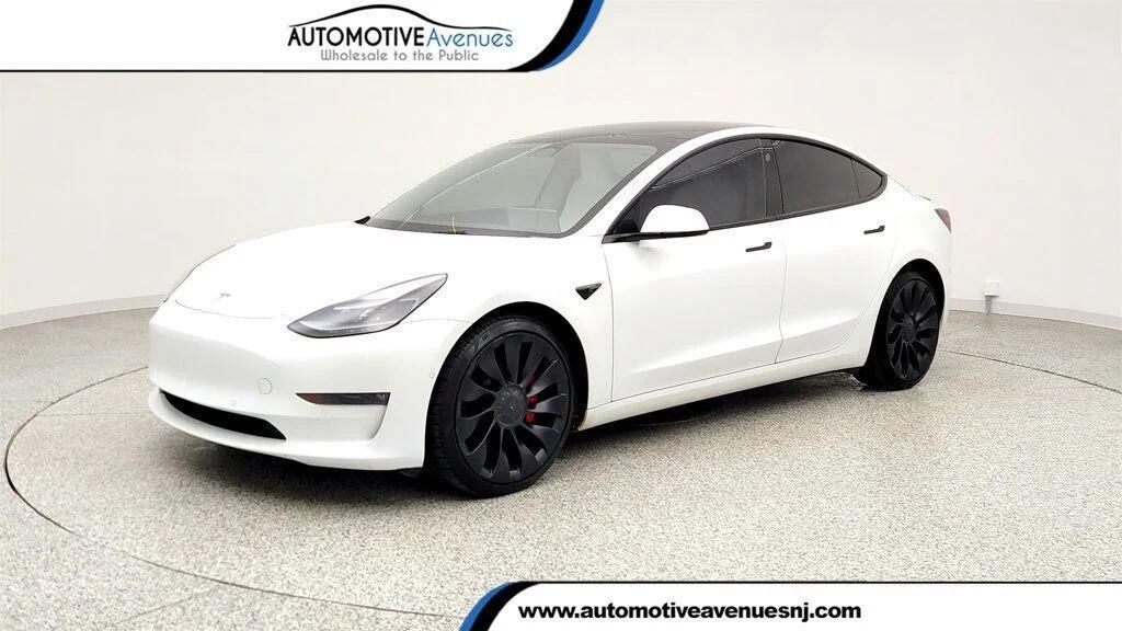 2022 TESLA Model 3