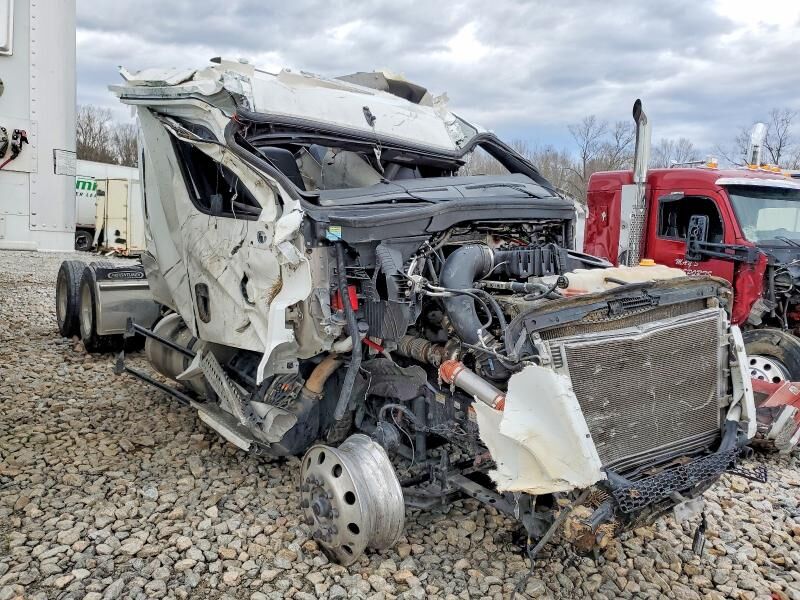 2025 FREIGHTLINER Cascadia