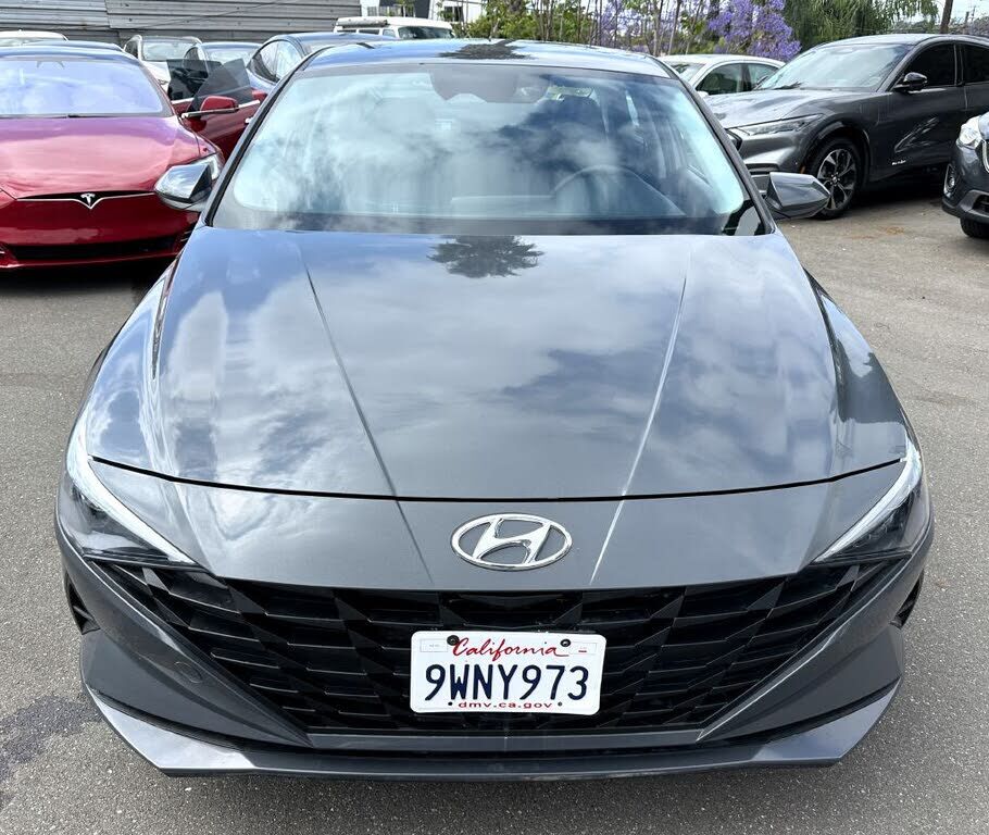 2023 HYUNDAI Elantra