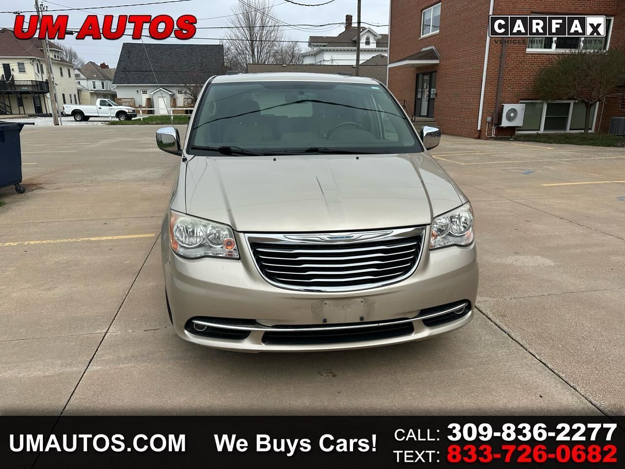 2012 CHRYSLER Town and Country