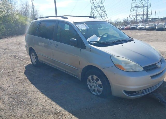 2004 TOYOTA Sienna