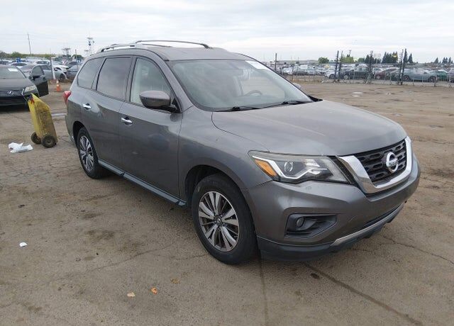 2017 NISSAN Pathfinder