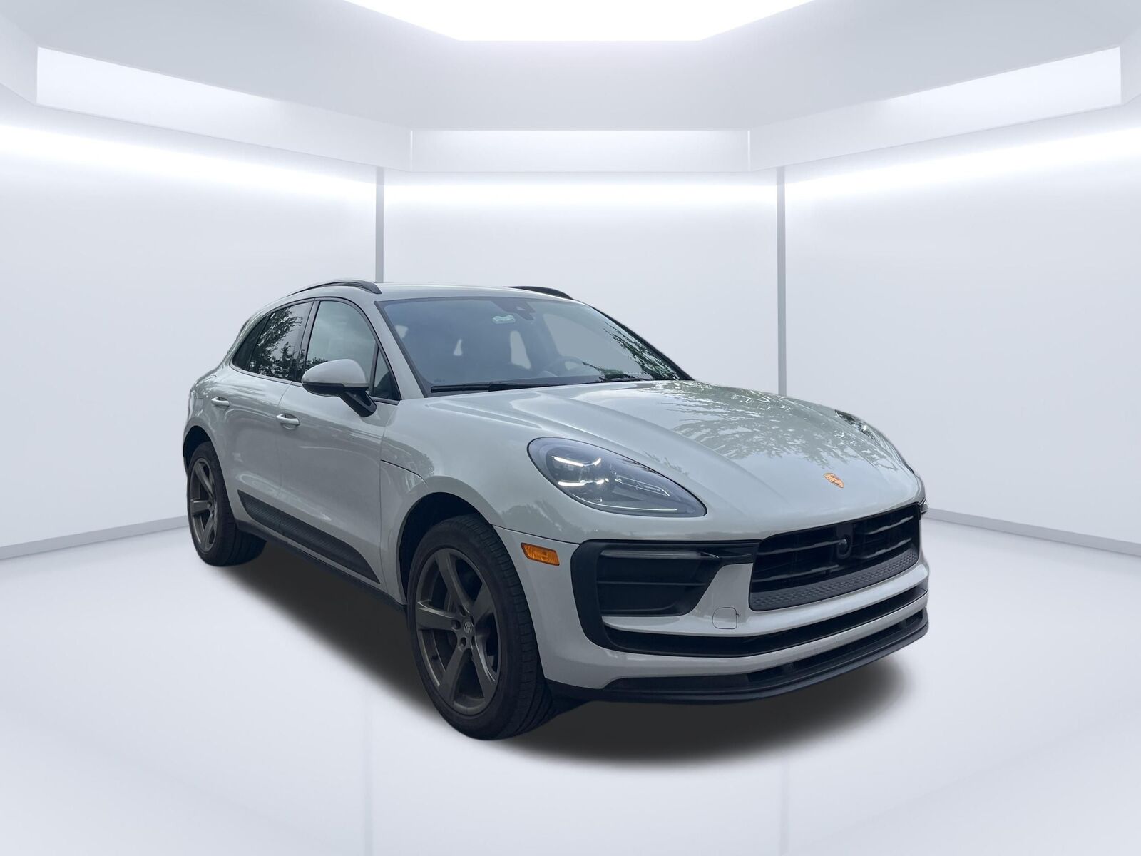 2022 PORSCHE Macan