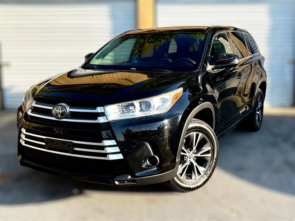 2017 TOYOTA Highlander