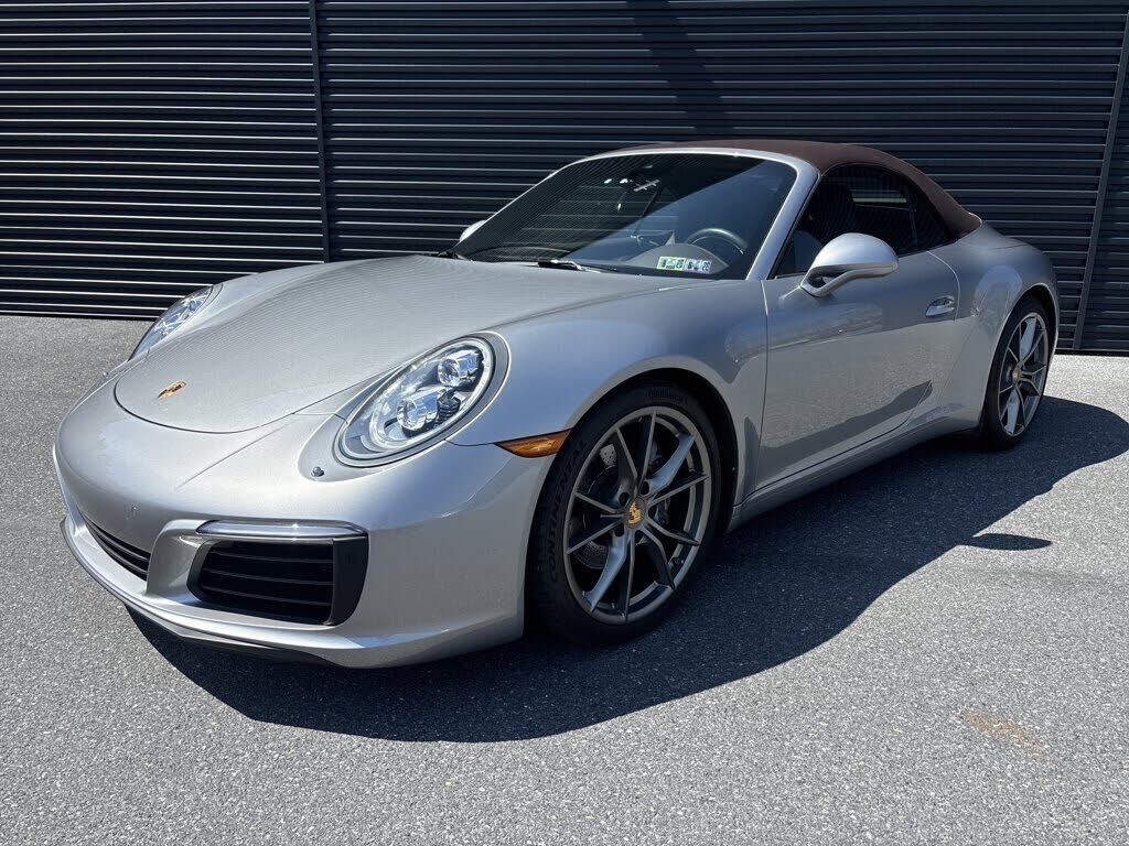 2017 PORSCHE 911