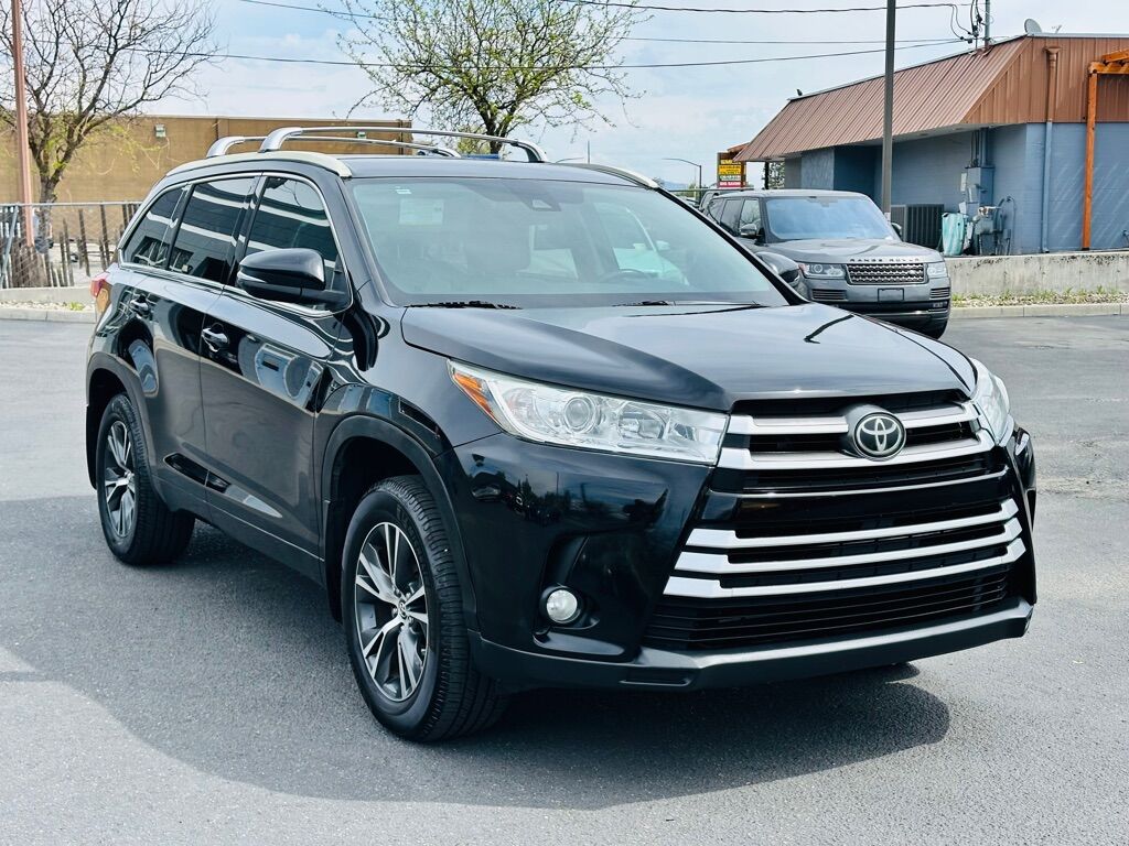 2017 TOYOTA Highlander