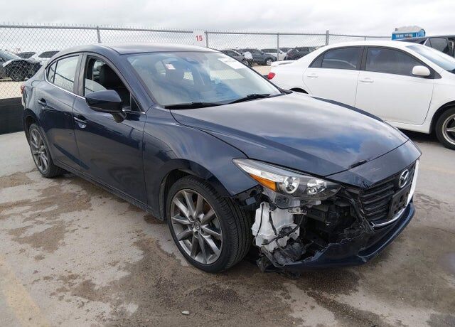 2018 MAZDA Mazda3