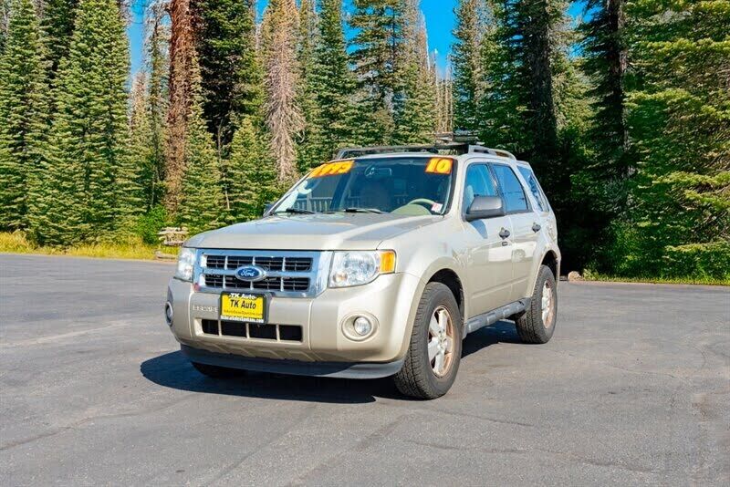 2010 FORD Escape