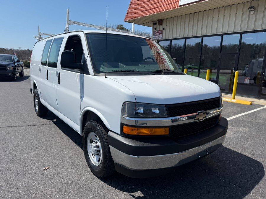 2017 CHEVROLET Express
