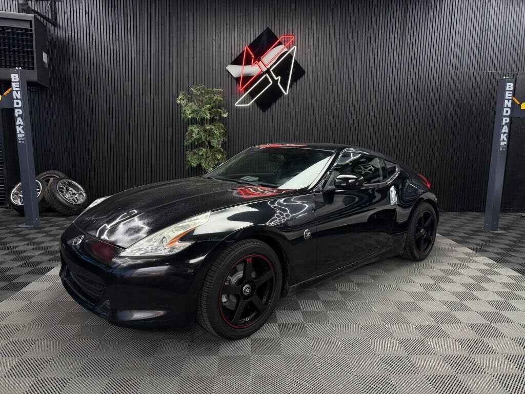 2009 NISSAN 370Z