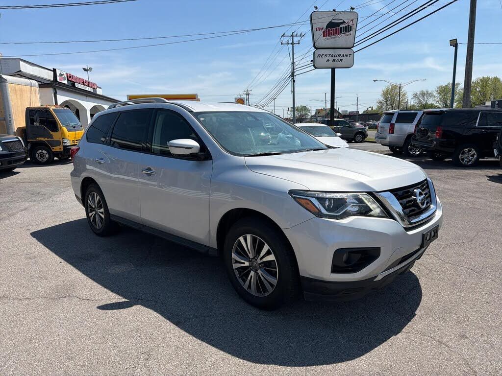 2020 NISSAN Pathfinder