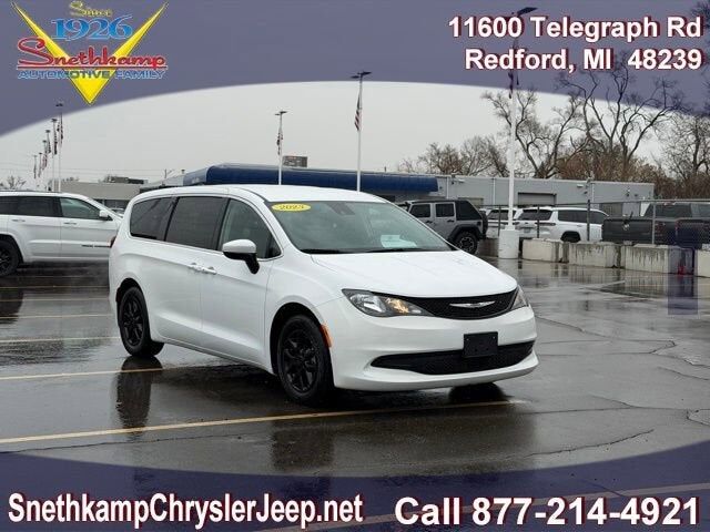 2023 CHRYSLER Voyager