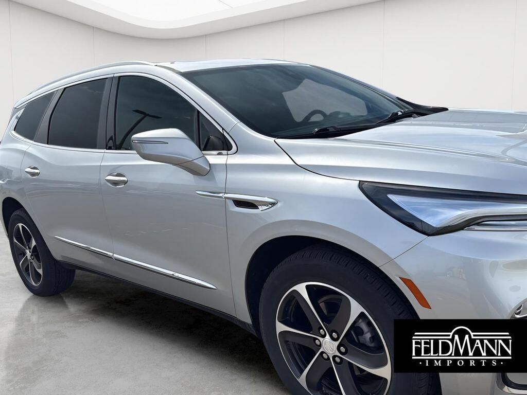 2022 BUICK Enclave