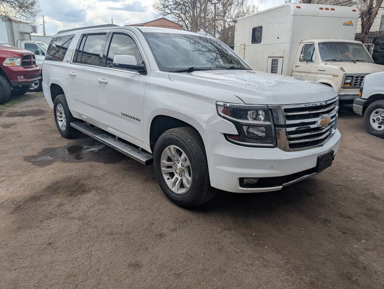 2016 CHEVROLET Suburban