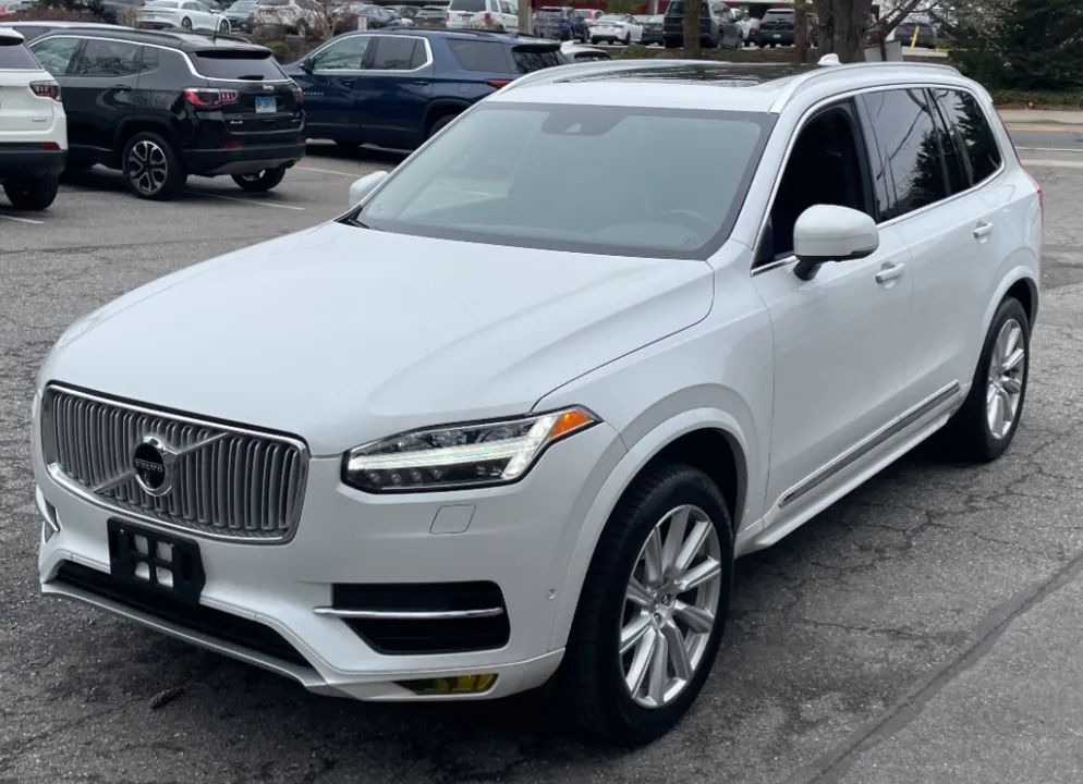 2018 VOLVO XC90