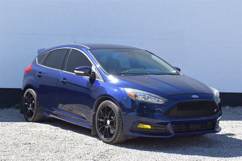 2016 FORD Focus